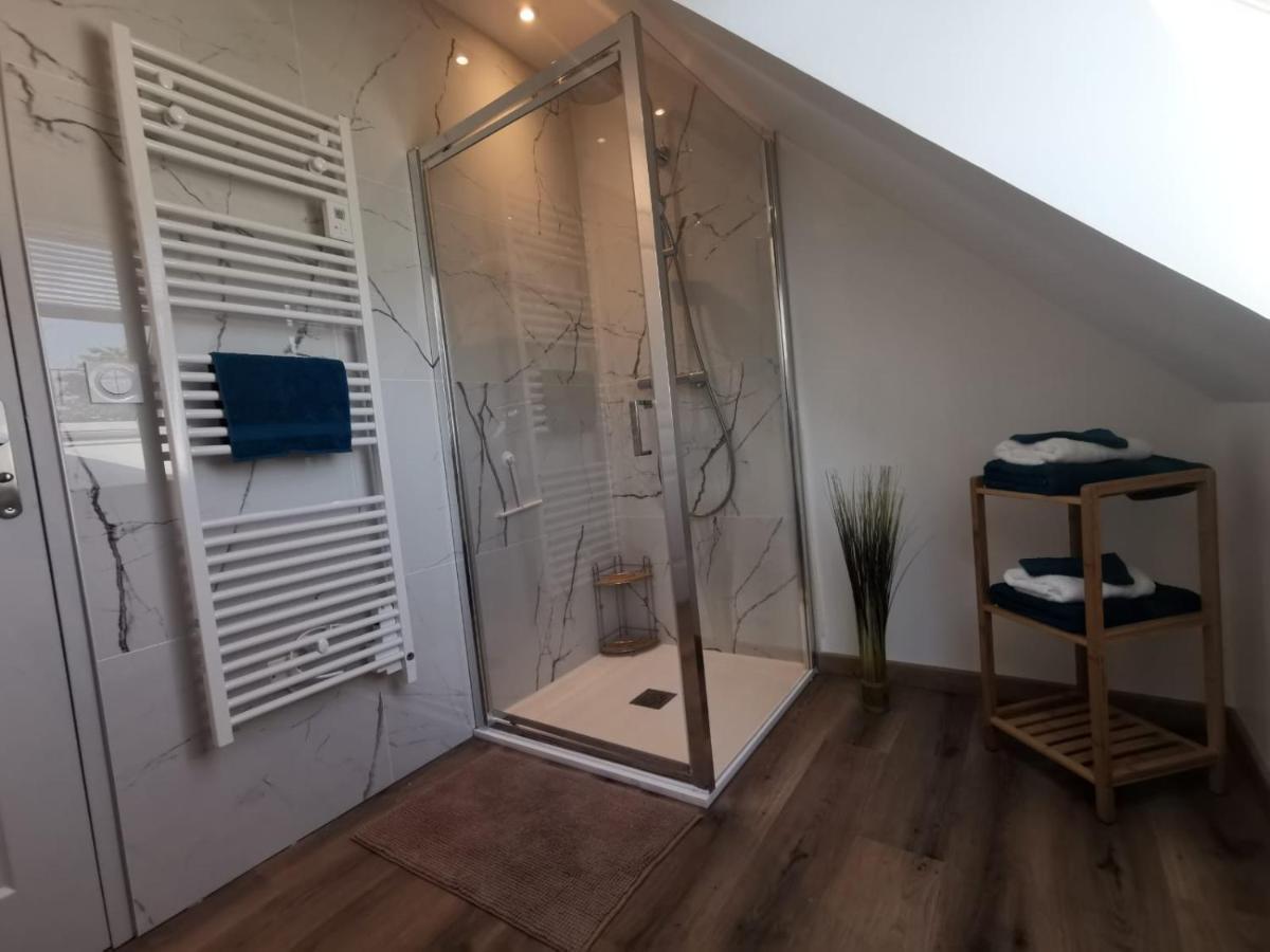 Les Pommiers Duplex Cosy Tout Confort Dans Maison Neuve Avec Terrasse Entree Independante 5 Mn De Bayeux Et 10 Mn Plage Du Debarquement Sommervieu Exterior foto